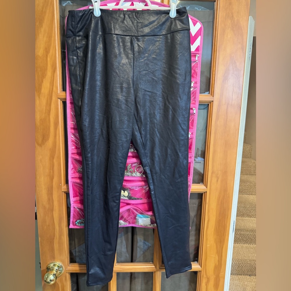 LuLaRoe Luxe leggings size Large
